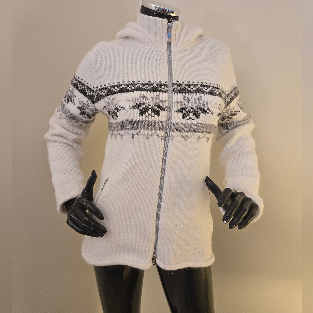 NEWLAND FULL ZIP SWEATER WITH HOOD